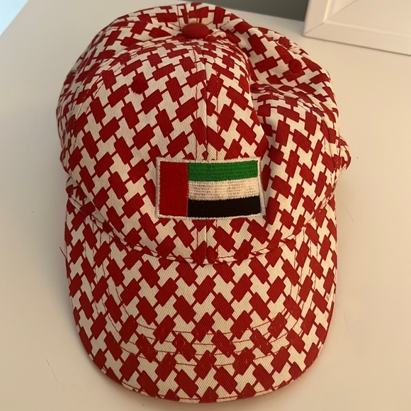 Other - Dubai souvenir Koufyah Palestinian style red rêvera